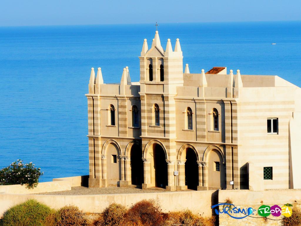 Residenza Donna Giovanna Tropea Bagian luar foto